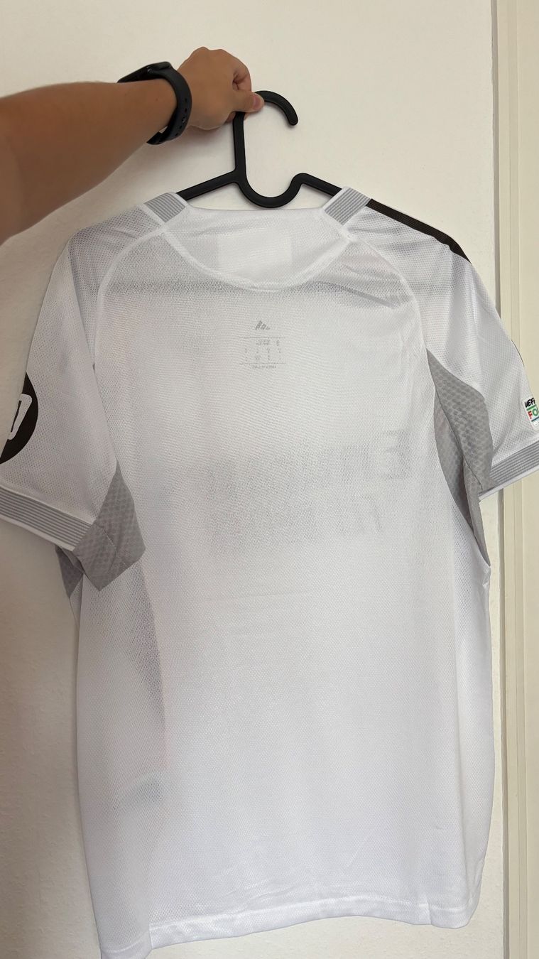 Adidas Leibchen & Hosen: Maillot Real Madrid 2025/26 – Neu und originalverpackt aus Prilly von swissGK 1