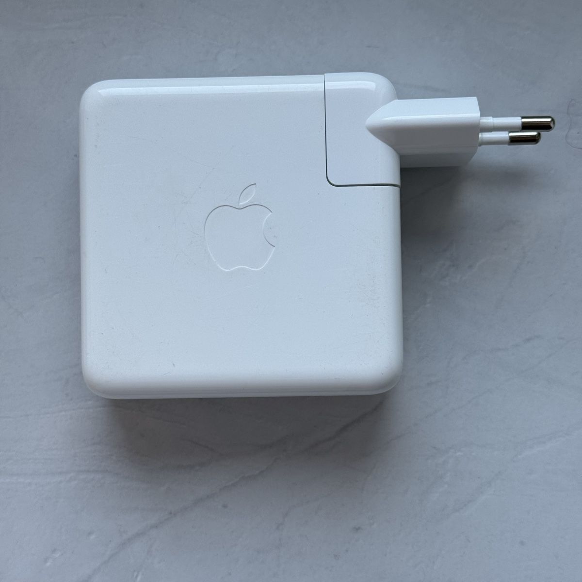Apple Caricabatterie: Apple 87W USB-C Power Adapter – Usato da Rümlang venduto da Oleksii_Filatov 2
