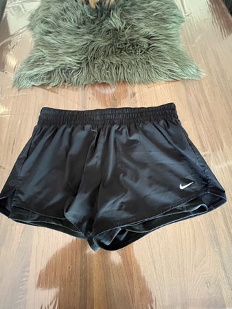 Nike Damen Laufshorts, schwarz, Grösse L, Top Zustand!
