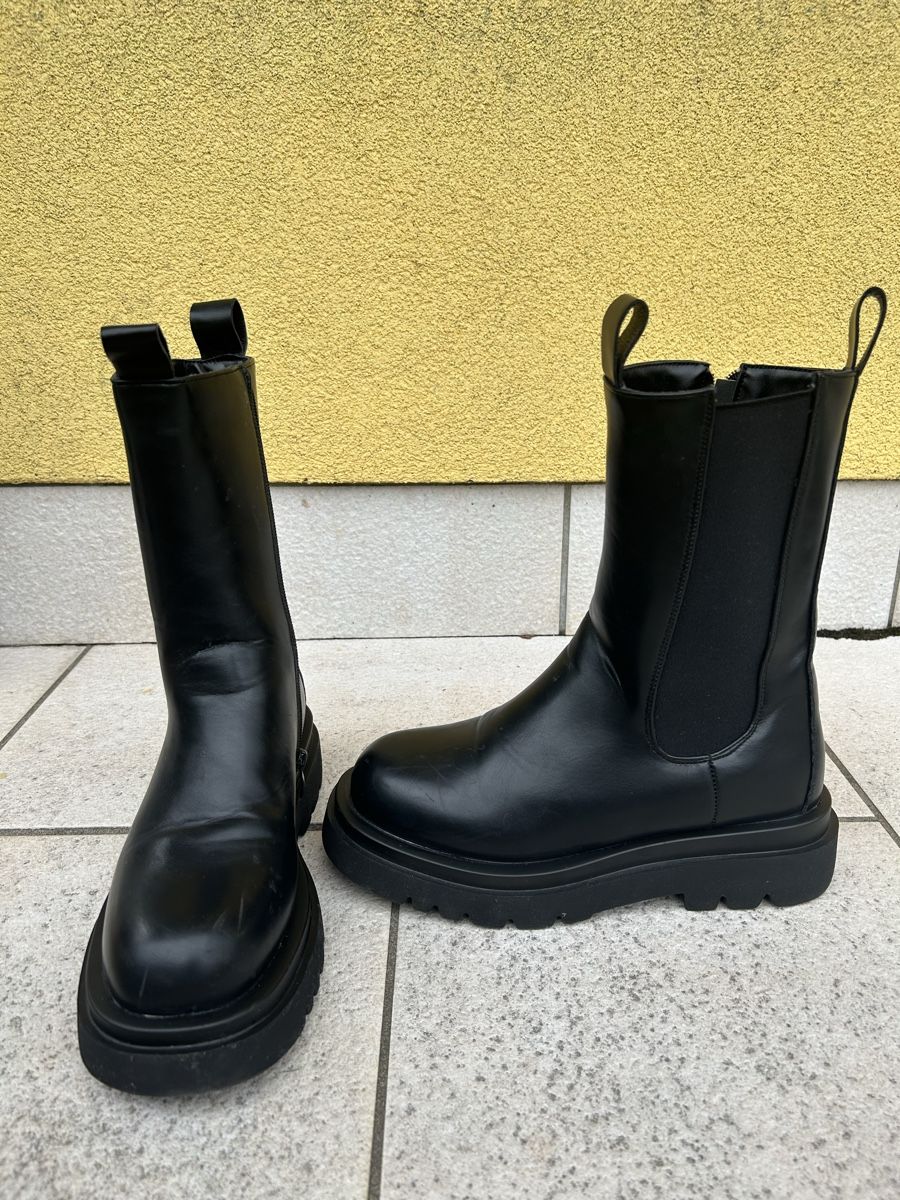 Chaussures femmes: Black boots – Neuf (Voir description) à Arzo par val_55vd 1