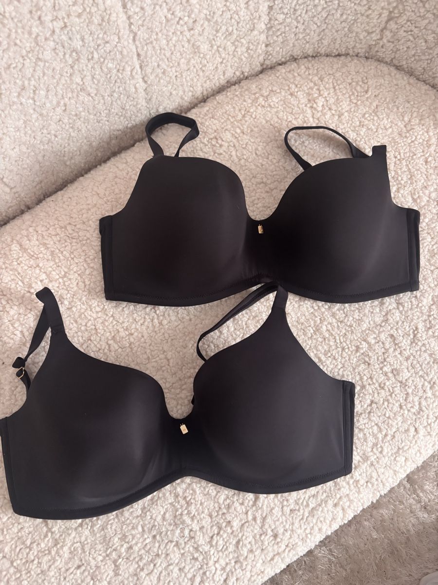 Triumph Altra biancheria intima: 2 Triumph BHs Grösse 80D schwarz – Nuovo (secondo la descrizione) da Frauenfeld venduto da myl_msh9