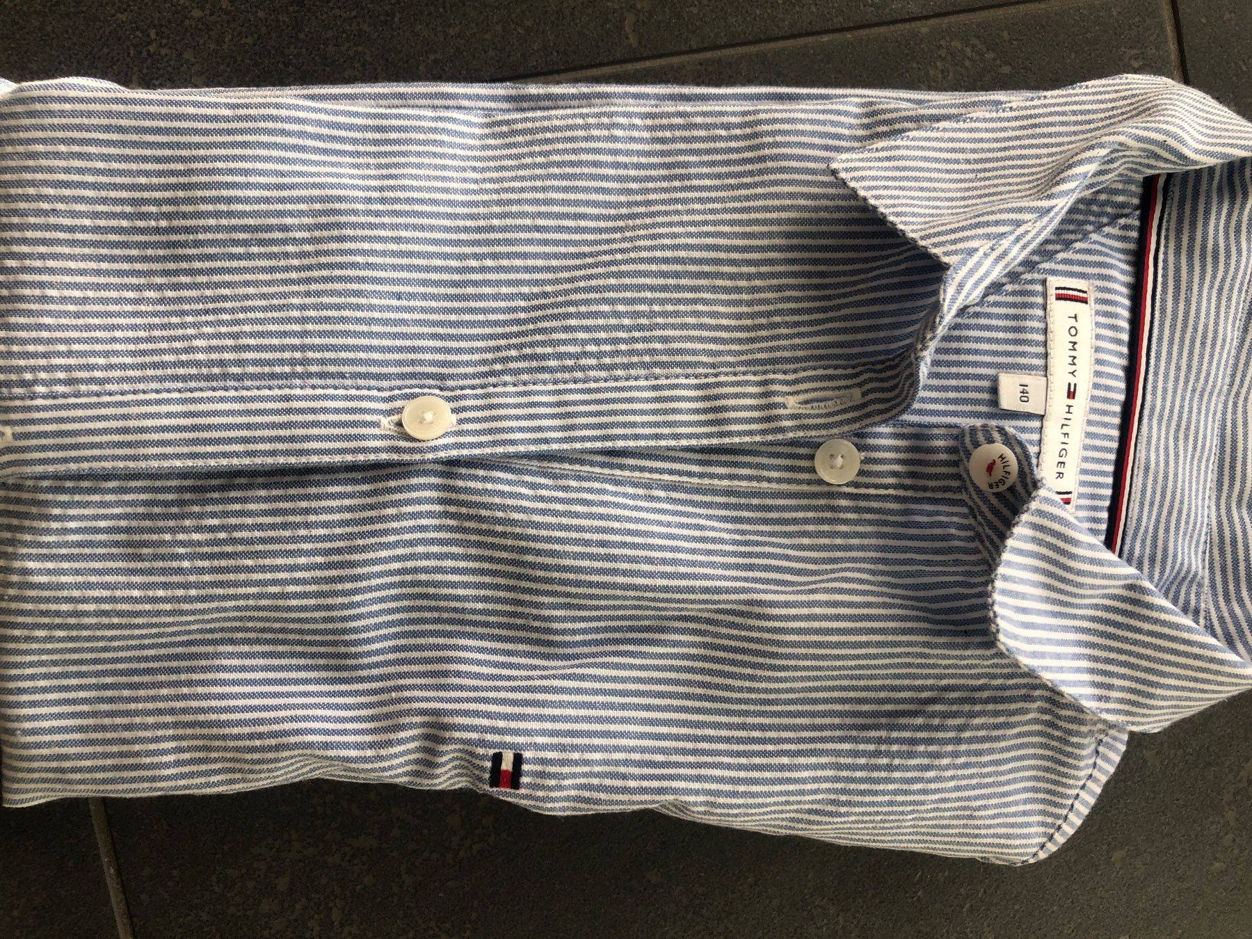 Camicette, T-shirt & Top: Bluse hilfiger – Usato da Wichtrach venduto da henzmann1