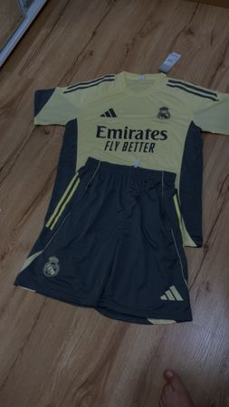 Fussballset Real Madrid Shorts & Trikot gr L wie M