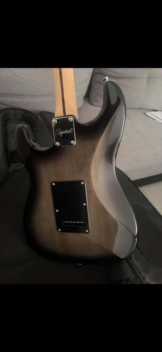Fender Strumenti musicali: Gitarre  – Nuovo (secondo la descrizione) da Boswil venduto da alo_k55l 1