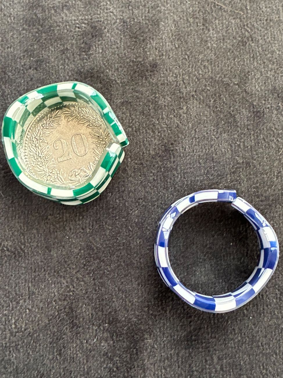 Anelli: Grün blaue karrierte Ringe – Usato da Wettingen venduto da mel_2thb 1