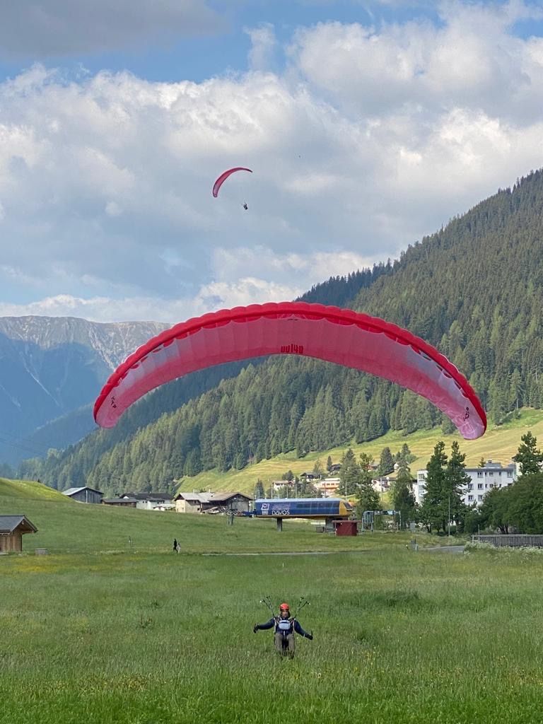 Niviuk Sport dell'aria & Aquiloni: Gleitschirm Hike &Fly Set – Usato da Valzeina venduto da danielavoe