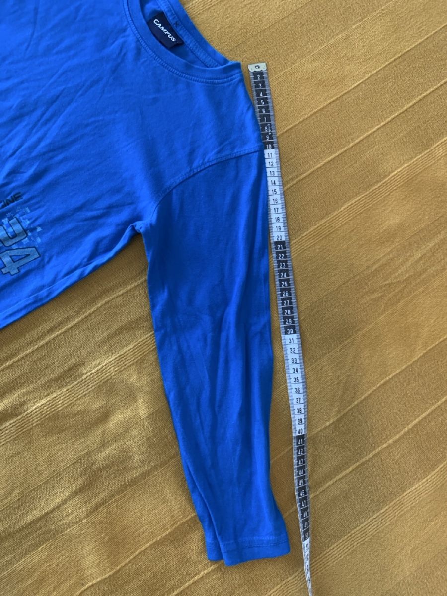 Hemden, T-Shirts & Polos: Langarmshirt Gr. 128 – Gebraucht aus Winterthur von Samu-V 1