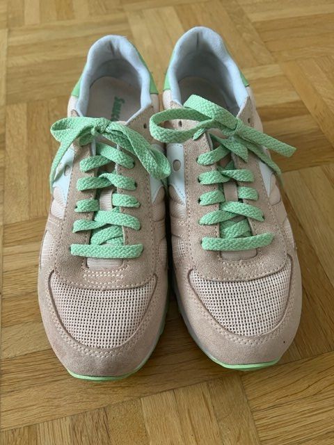 Saucony Damenschuhe: "Saucony" Sneakers Gr. 37.5 – Gebraucht aus Walenstadt von ricamul