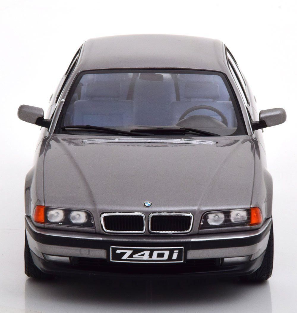 BMW Modellautos: BMW 740i E38 Phase I 1994-1998 grau met. – Neu und originalverpackt aus Gerlafingen von espero88 3