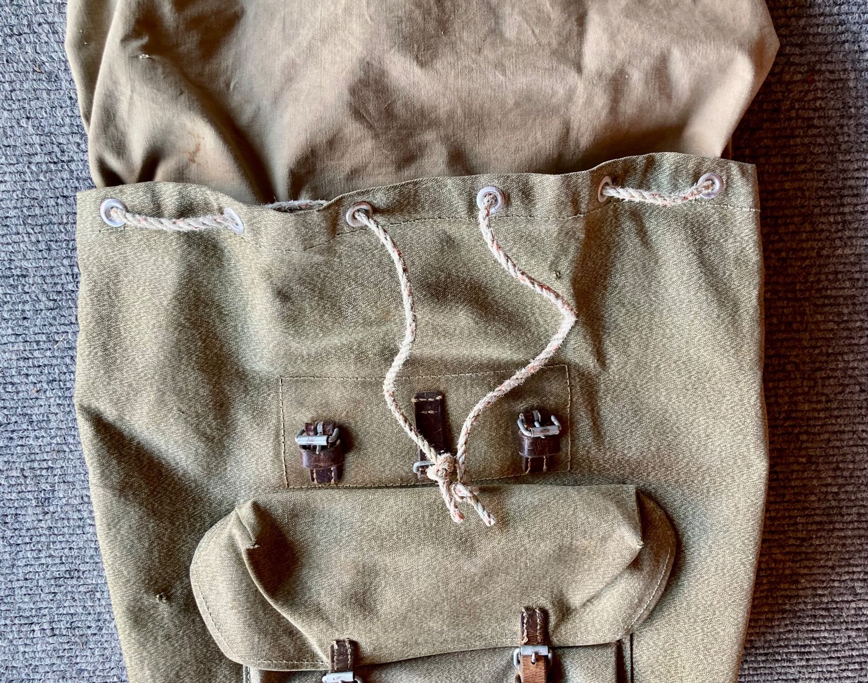 Zaini: Militärrucksack – Usato da Lüchingen venduto da Eeizo 9