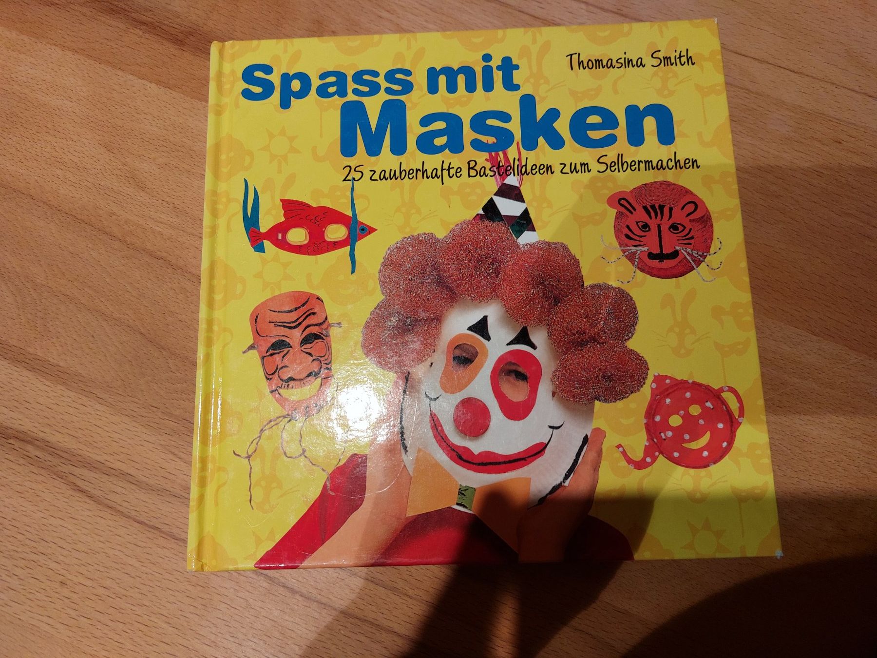 Bücher: Spass mit Masken – Gebraucht aus Hunzenschwil von jac_rwn7