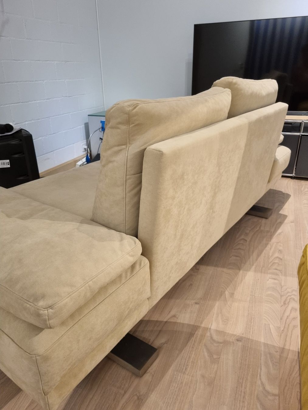 Rolf Benz Sofas: Rolf Benz 2-3 Sitzer Sofa, Alcantara – Gebraucht aus Hettlingen von Awerlin 1