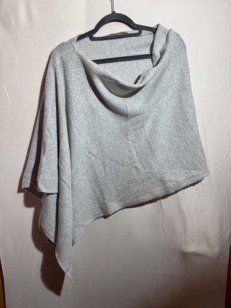 Leichter weicher Poncho von Tom Tailor