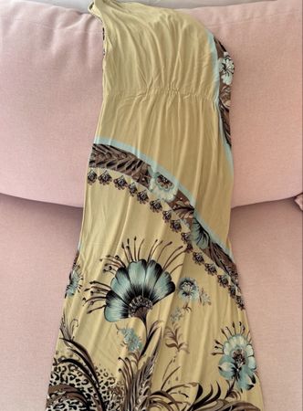 Floral Maxi Dress - Perfect for summer days! Size S