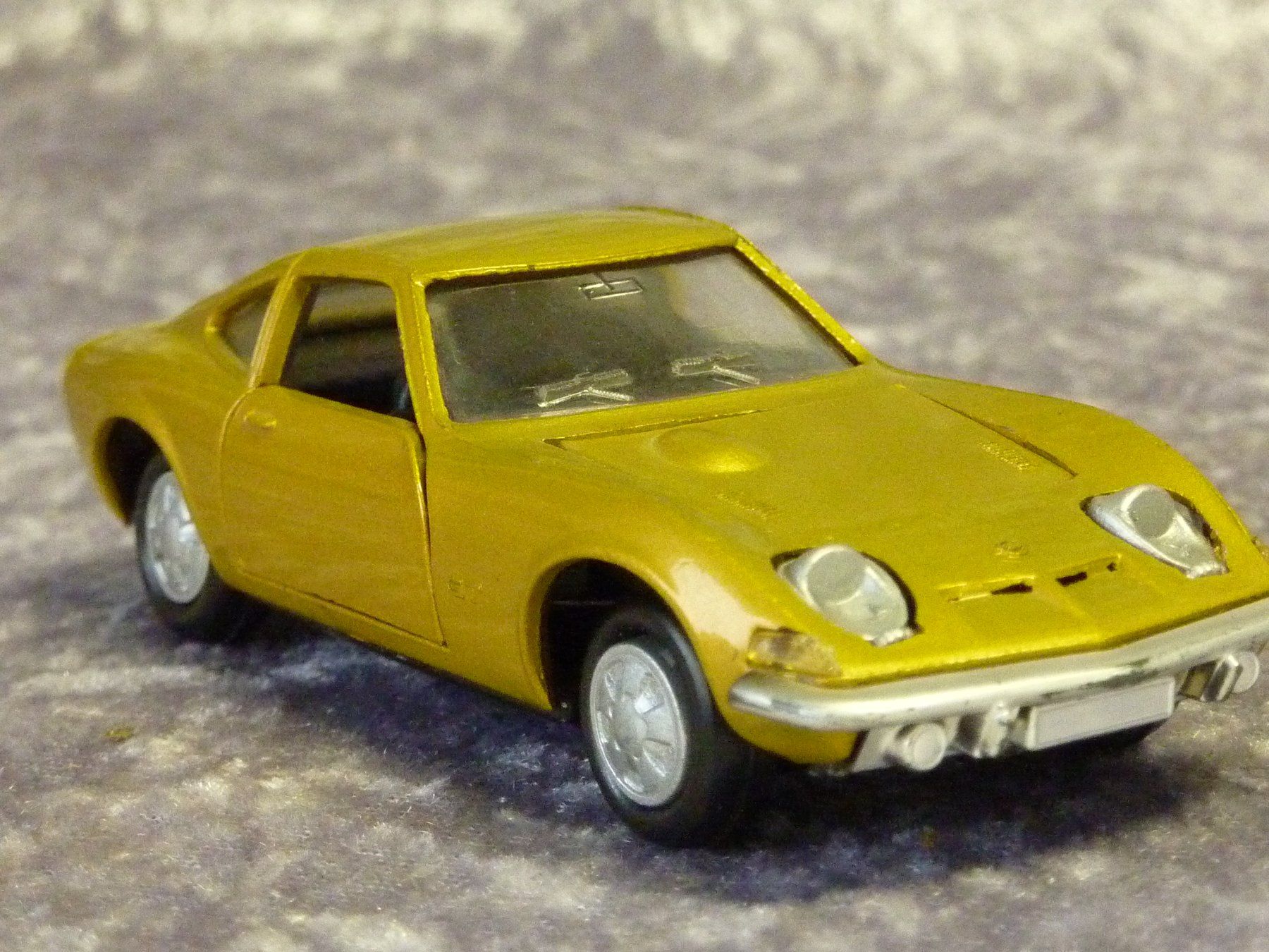 Gama Modellini d'auto: Opel GT 1:43 – Usato da Dürrenäsch venduto da modellautos4you 7