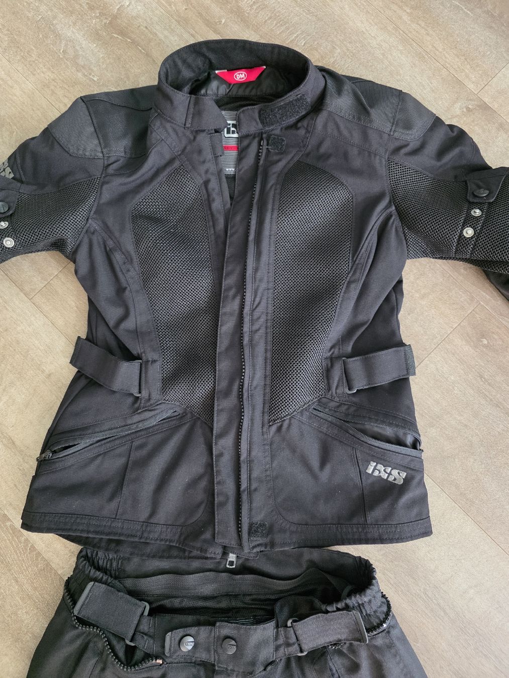 Robes: Damen Töffkleider – D'occasion à Plaffeien par H.Bapst 1