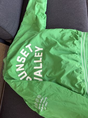 Grüne Sportjacke "Sunset Valley" Gr. S, Frühling/Sommer 2023