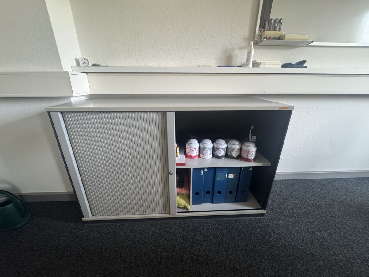 Armadi: Rollladenschrank – Usato da Luzern venduto da bel_m9bl