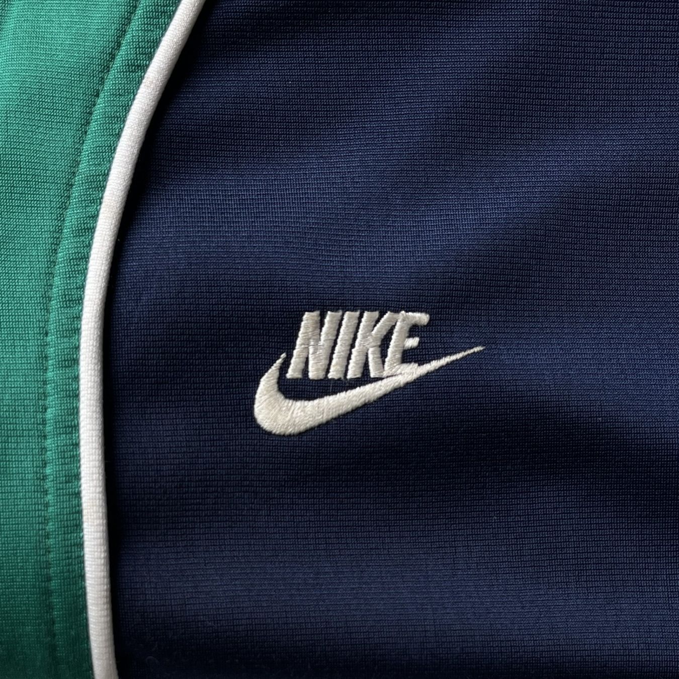 Nike Giacche: Vintage Nike Jacket (M) – Usato da Chamoson venduto da Sapoloshop 1