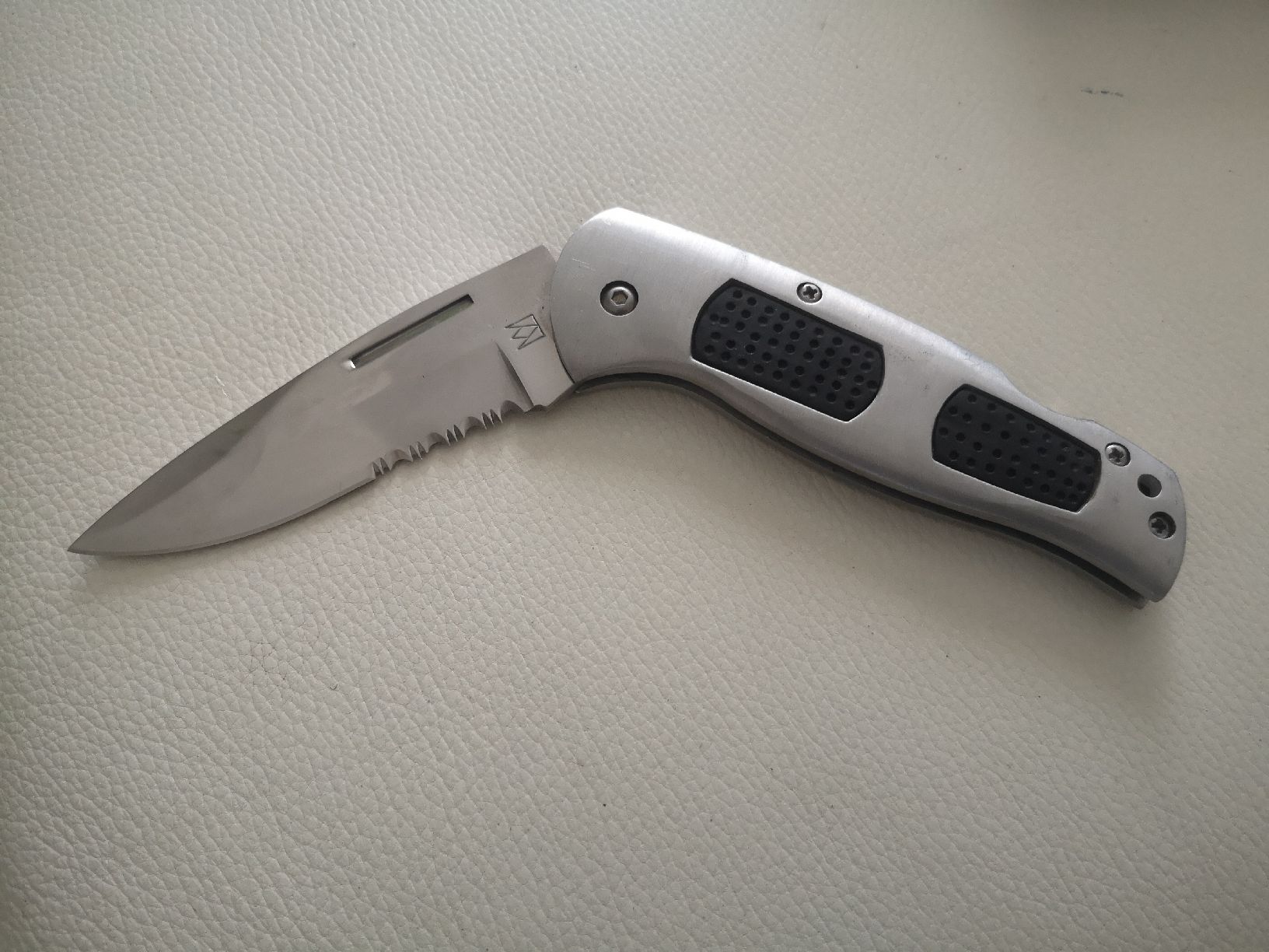Taschenmesser: Monogram Taschenmesser Edelstahl schwarz silber Klappmesser – Gebraucht aus Belp von mar_76s8