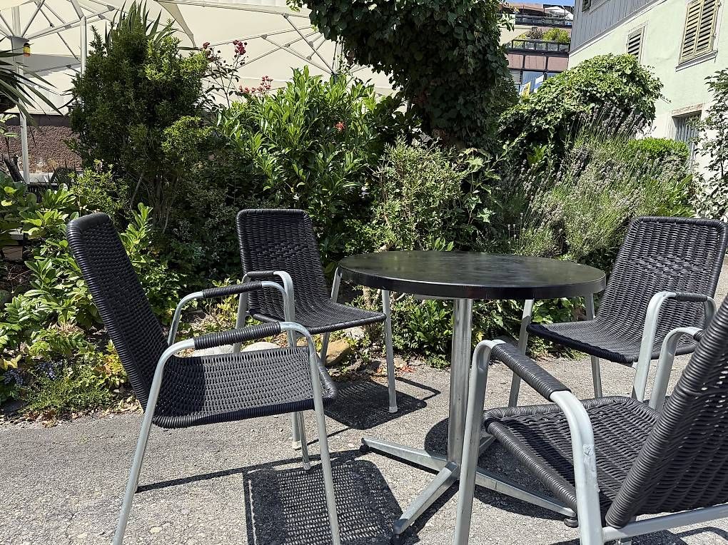 Set di tavolo e panche: Gartenmöbel-Set 2 Ratanstühle inkl. runder Tisch – Usato da Cham venduto da Benny23hh 1