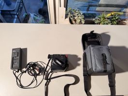 Bauer C61 VHS-C Videokamera Camcorder + Ladegerät VPA650