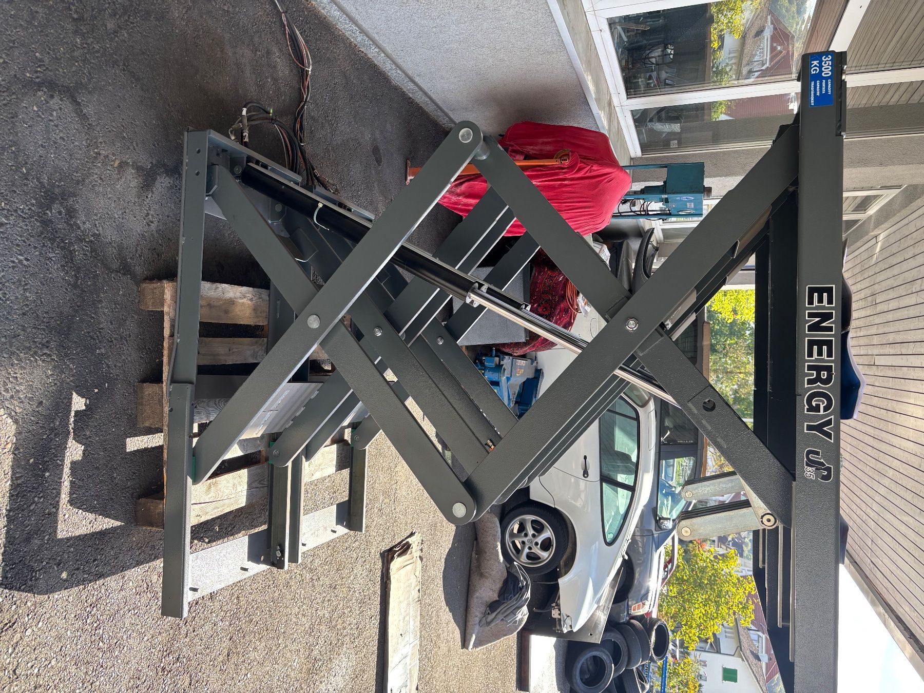 Hebebühne & Wagenheber: Autohebebühne – Neu (gemäss Beschreibung) aus Schönenwerd von akzept 4