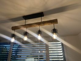 Lampe suspendue bois et métal 4 lumières bon état