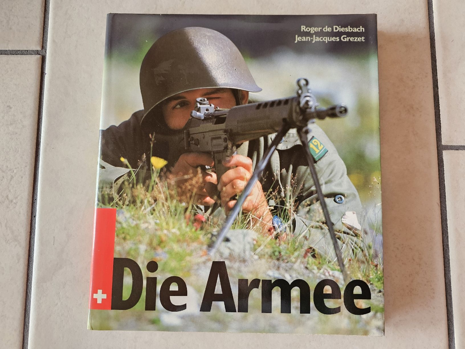 Libri: Die Armee  /  155 Seiten – Usato da Schneisingen venduto da backstore24
