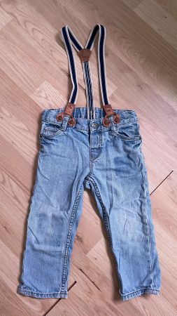 Lieblings-Jeans mit Hosenträgern, Gr. 98, guter Zustand