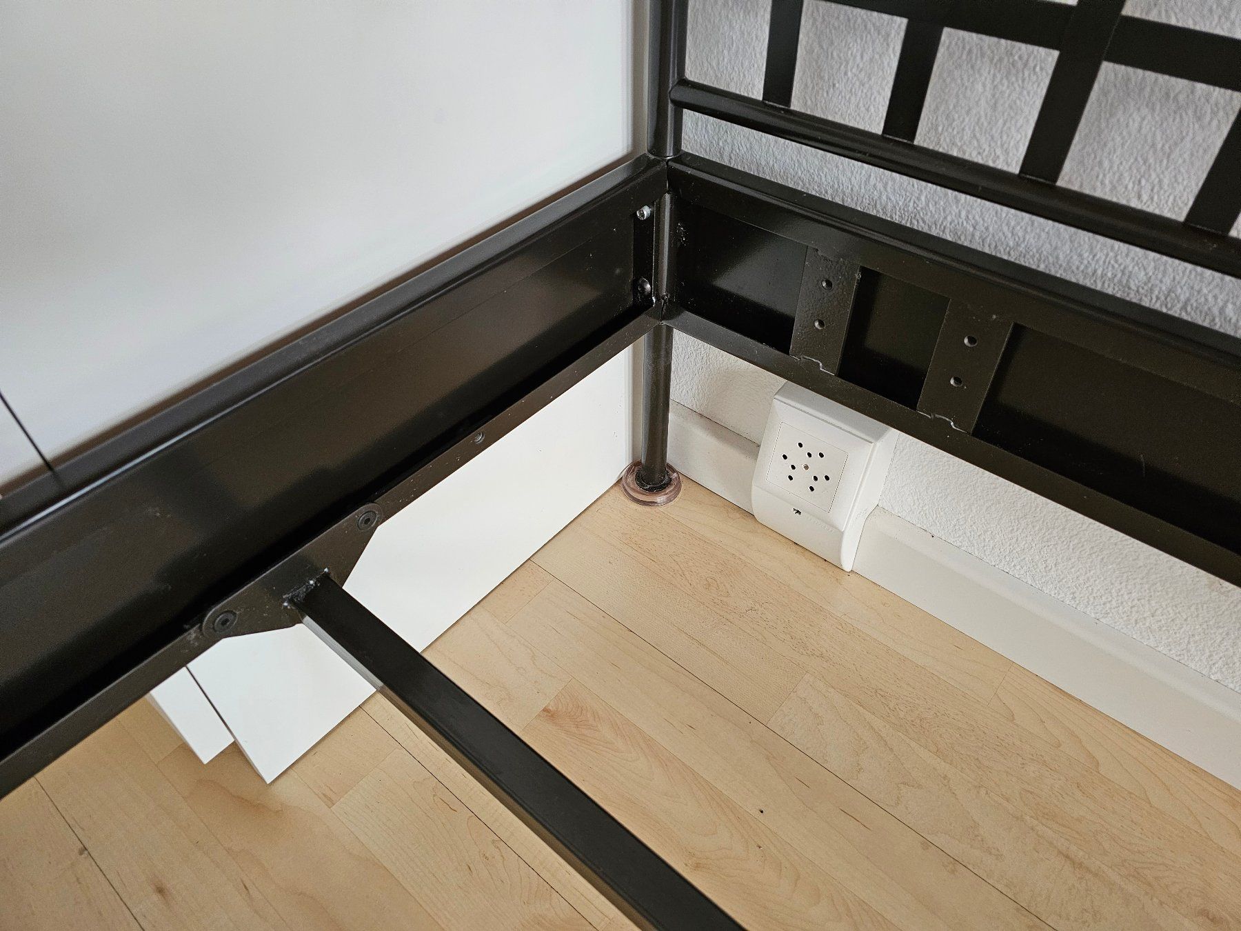 Letti: Bett Gestell 185x205 aus Eisen einfache Montage – Usato da Steffisburg venduto da malurada 3