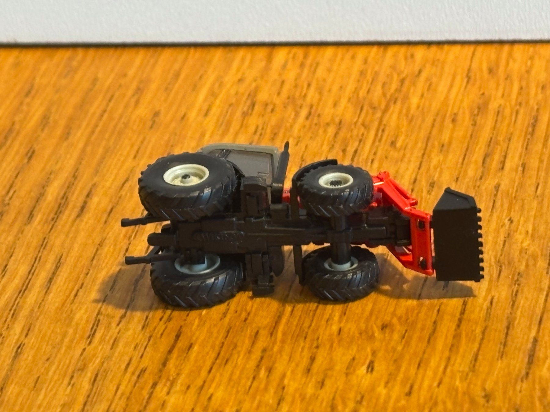Modelleisenbahnen: M1480: Traktor mit Frontlader (Spur N) – Neu (gemäss Beschreibung) aus Birsfelden von Birs_25 4