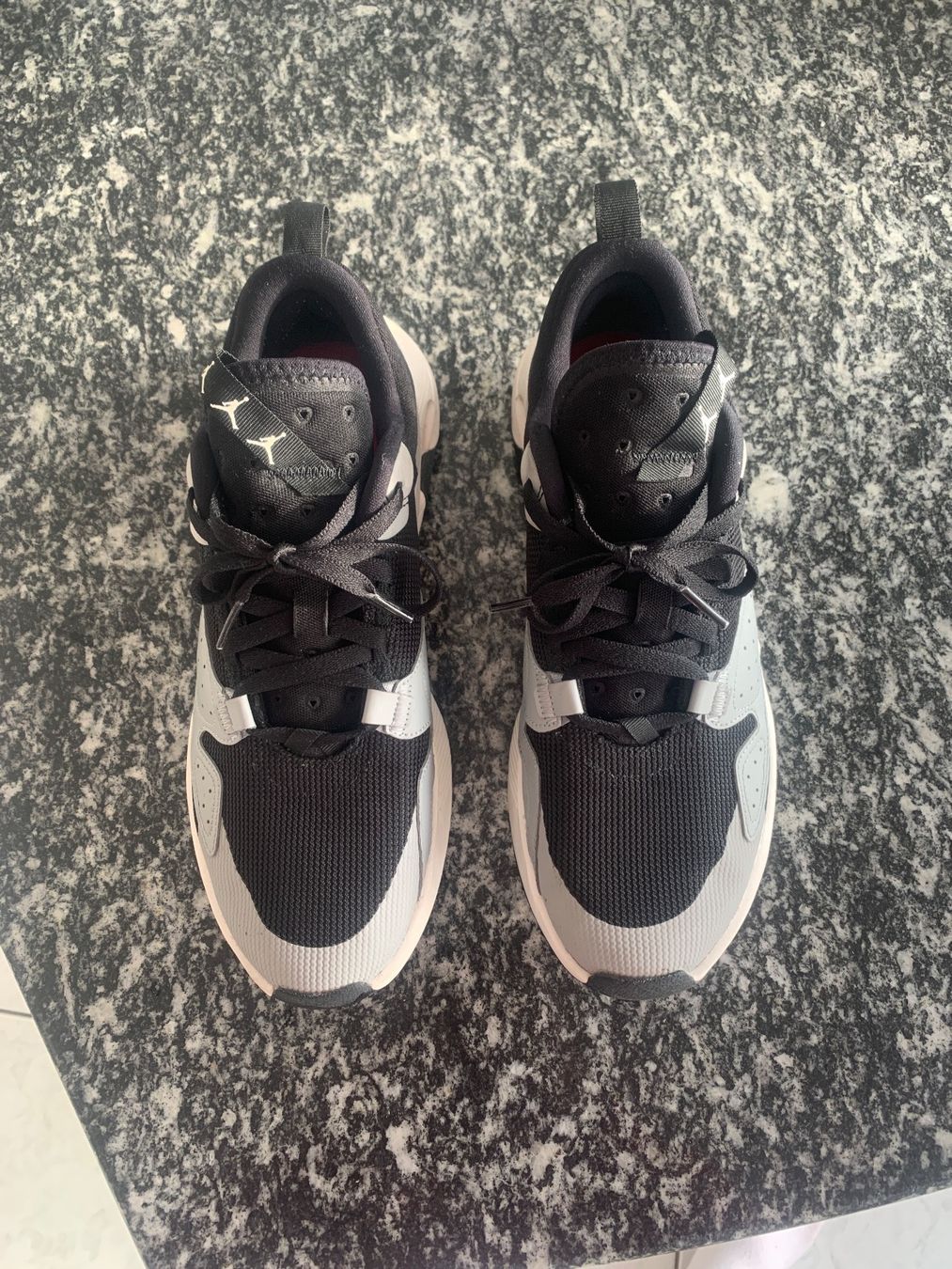 Jordan Herrenschuhe: Jordans Schuhe in Gr 44 – Gebraucht aus Schenkon von LVJDEAN 1
