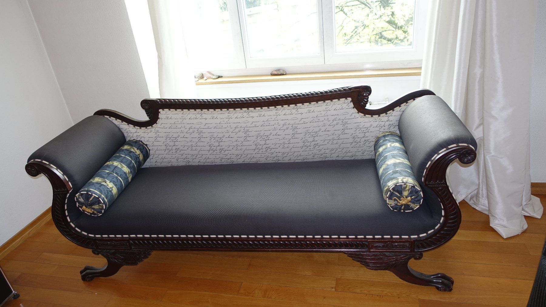 Sofas: Antikes Sofa Empire / Biedermeier, neu bezogen – Gebraucht aus Basel von loveit