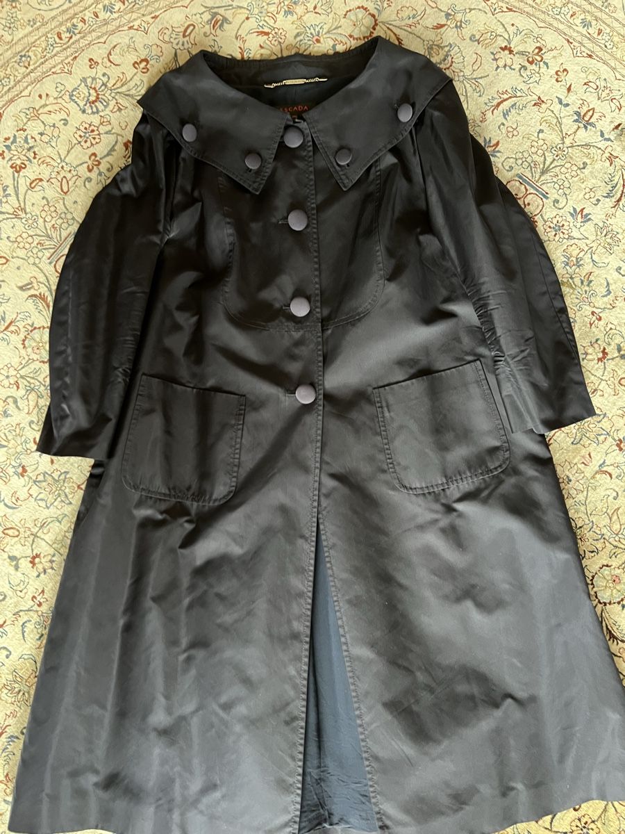 Escada Cappotti: Elegant Escada Silk Trench Coat – Nuovo (secondo la descrizione) da St.Gallen venduto da 303_7fcf 4