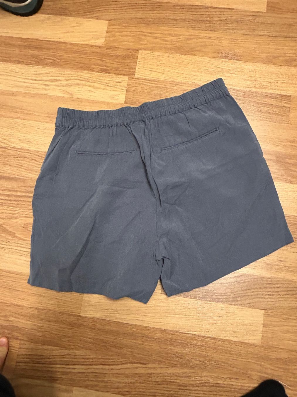 Pantaloni: Villa Damen Shorts Gr.38 – Usato da Birsfelden venduto da Pearl10 2