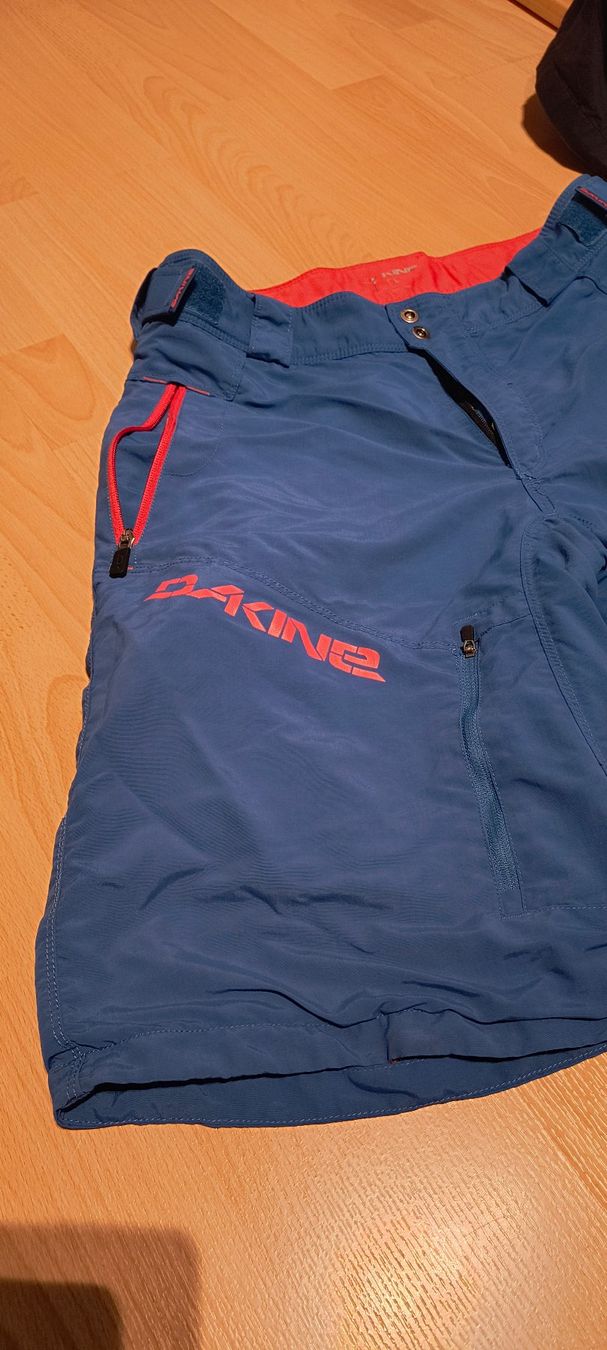 Pantaloni: Bike Shorts Dakine – Usato da Wiedlisbach venduto da Leaf99 1
