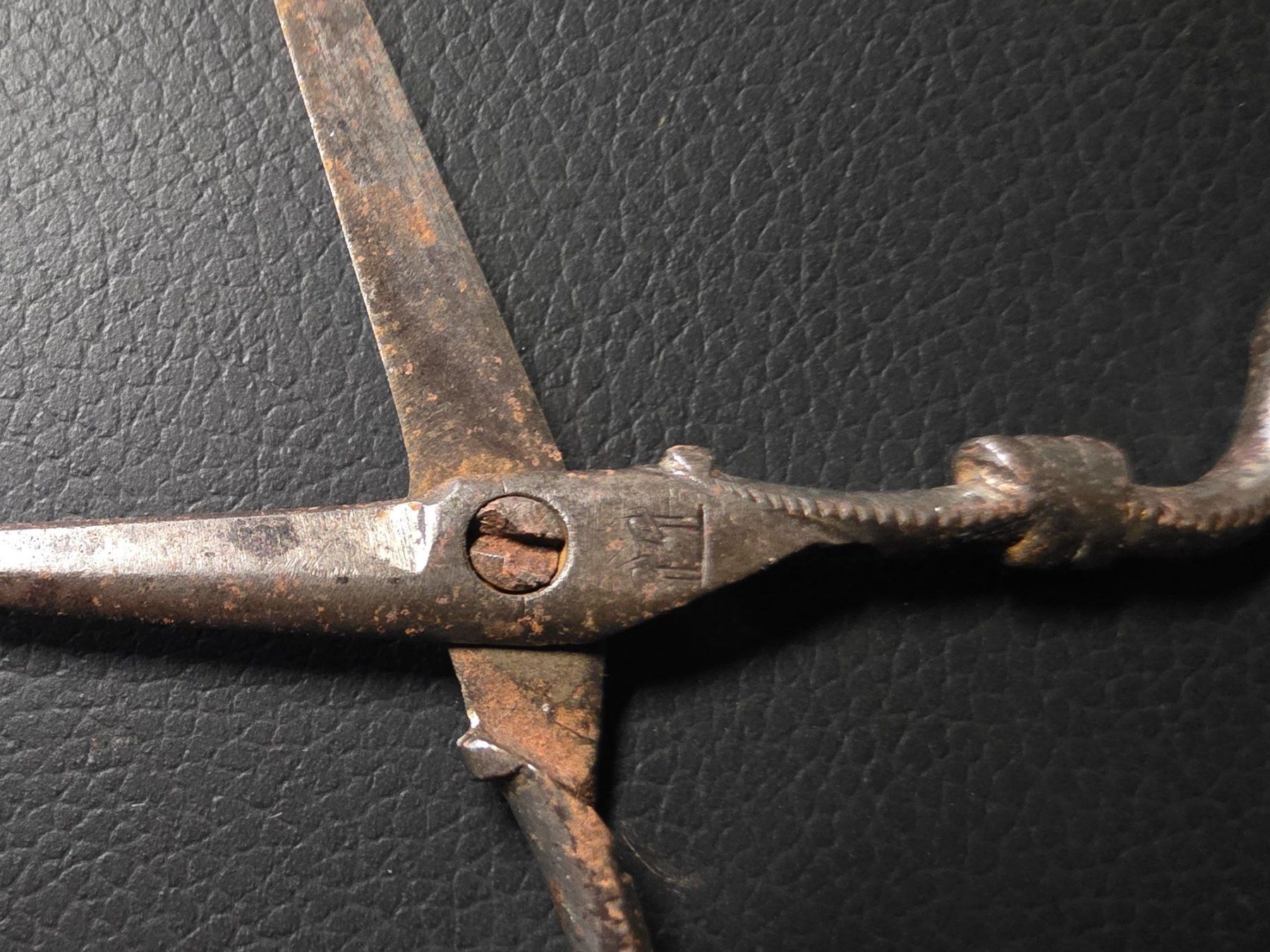 Alle Werkzeuge: antike feine Schere 11 cm – Gebraucht aus Walterswil BE von Lonitti 7