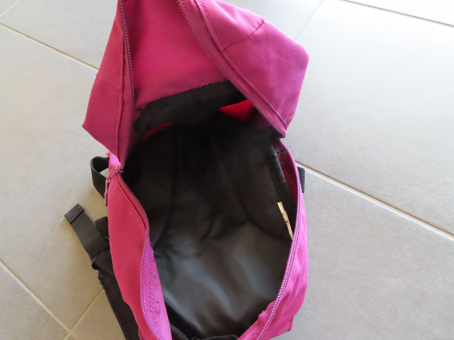 Decathlon Borse & Zaini: schöner Kinder-Rucksack super Zustand – Usato da Wallenried venduto da Asyano 5