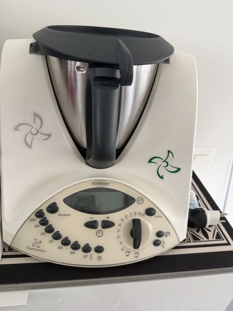 Thermomix Elettrodomestici da cucina: Vorwerk TM 31 neuwertig  – Usato da Allschwil venduto da Figidindia