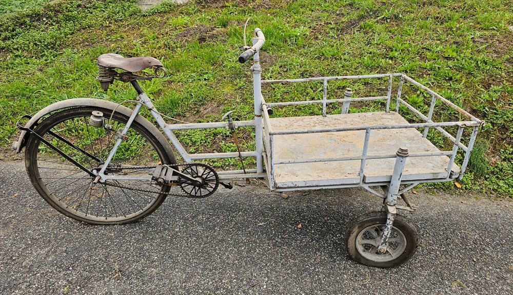 Biciclette: Bäckerrad, Lastenrad, Dreirad, antik – Difettoso da Nottwil venduto da Amigu