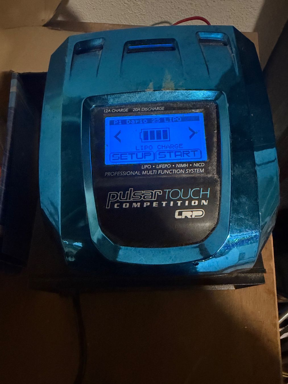 LRP Accus, Chargeurs & Blocs d'alimentation: LRP Pulsar Touch Competition Ladegeraet mit Zubehoer – D'occasion à Horw par mizingg