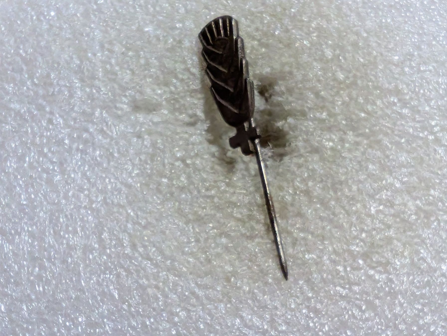 Placchette & Badge: Ansteckpin 39: – Usato da Oppligen venduto da Pin-Fall-Shop