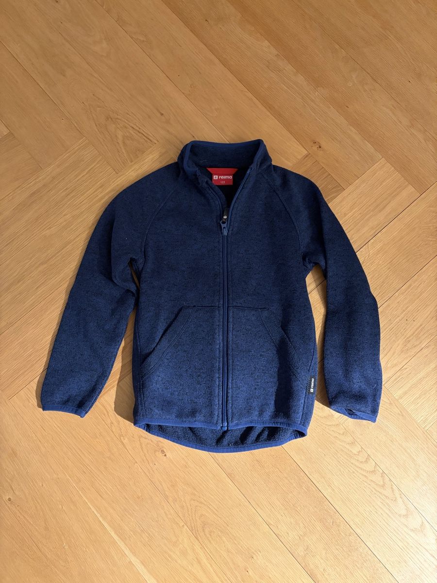Reima Jacken & Mäntel: Reima Mid Layer Softshell Jacke Grösse 122 – Gebraucht aus Aarau von Sasa75