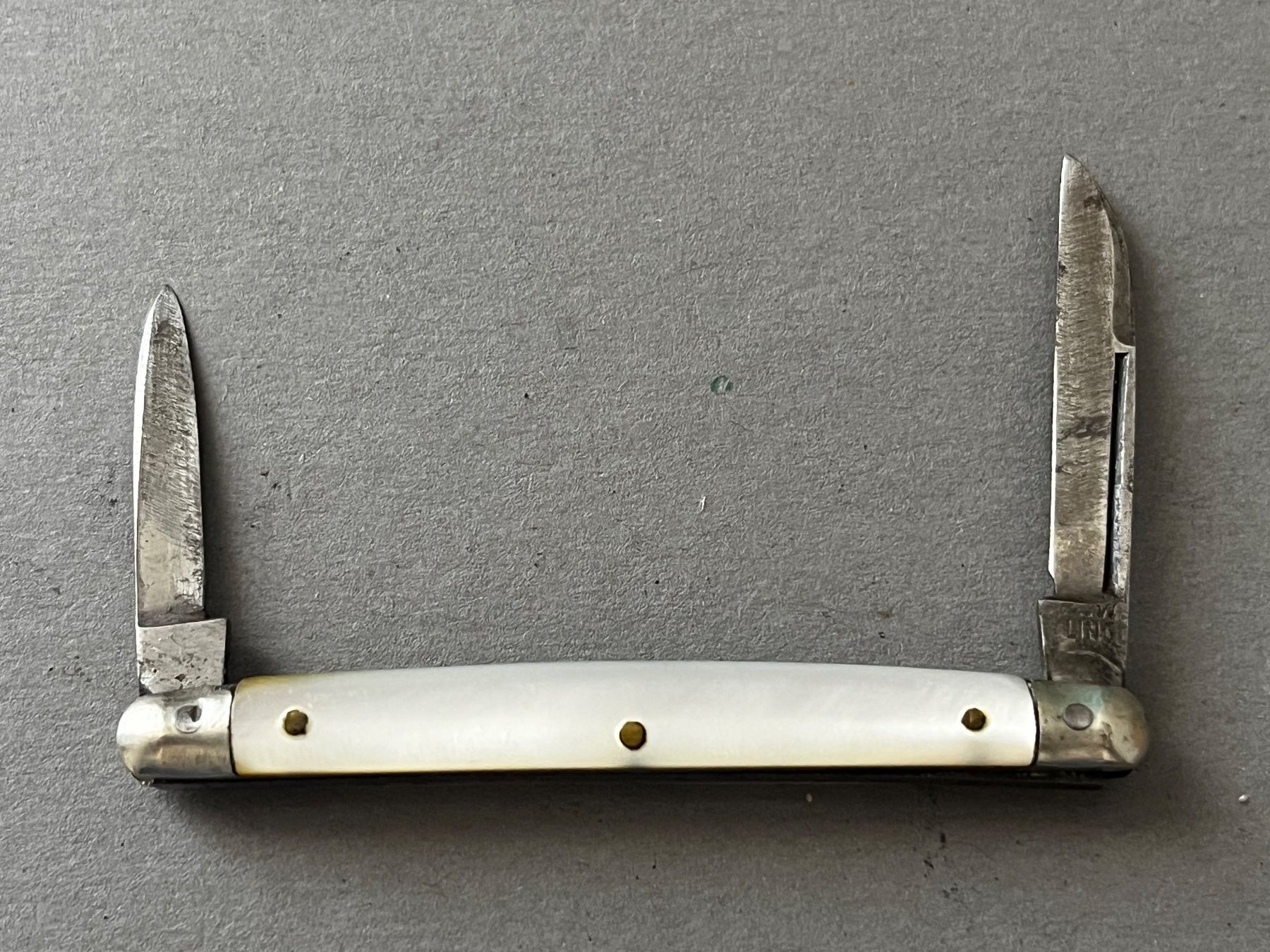 Solingen Couteaux de poche: Antikes Perlmutt-Sackmesser Solingen 63 mm - selten – D'occasion à Zürich par FV.vintage