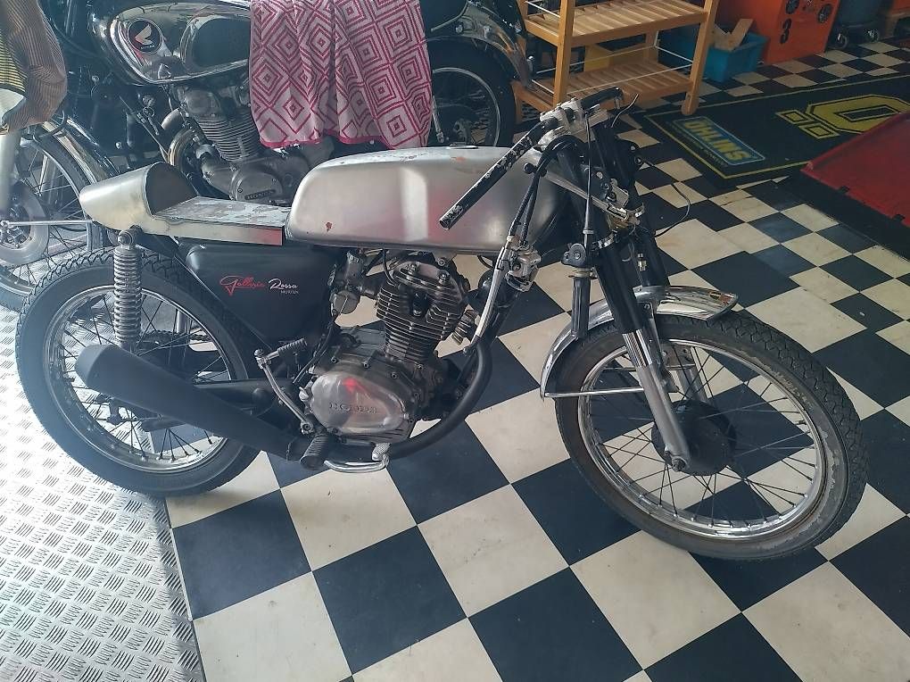 Strada: Honda cb 125 racer – Usato da Schattdorf venduto da gislerurs