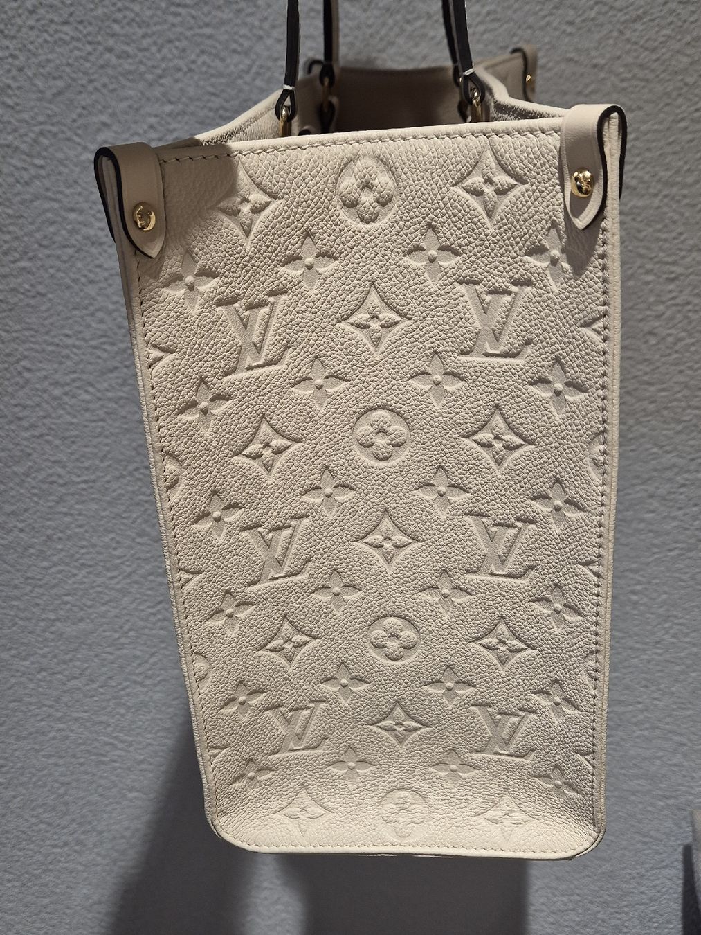 Louis Vuitton Borse da donna: Louis Vuitton Handtasche OnTheGo MM – Nuovo (secondo la descrizione) da Niederhelfenschwil venduto da usa001 3