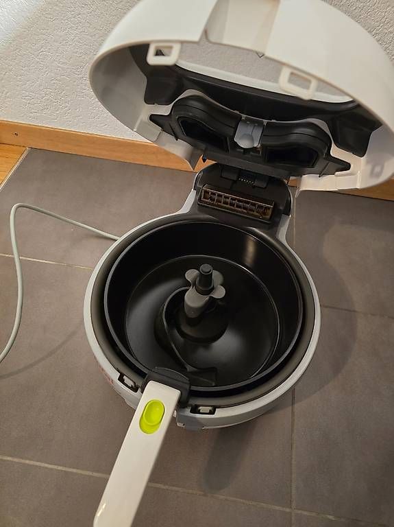 Tefal Appareils de cuisine: Friteuse à air TEFAL – D'occasion à Yverdon-les-Bains par flo_vs7g 2