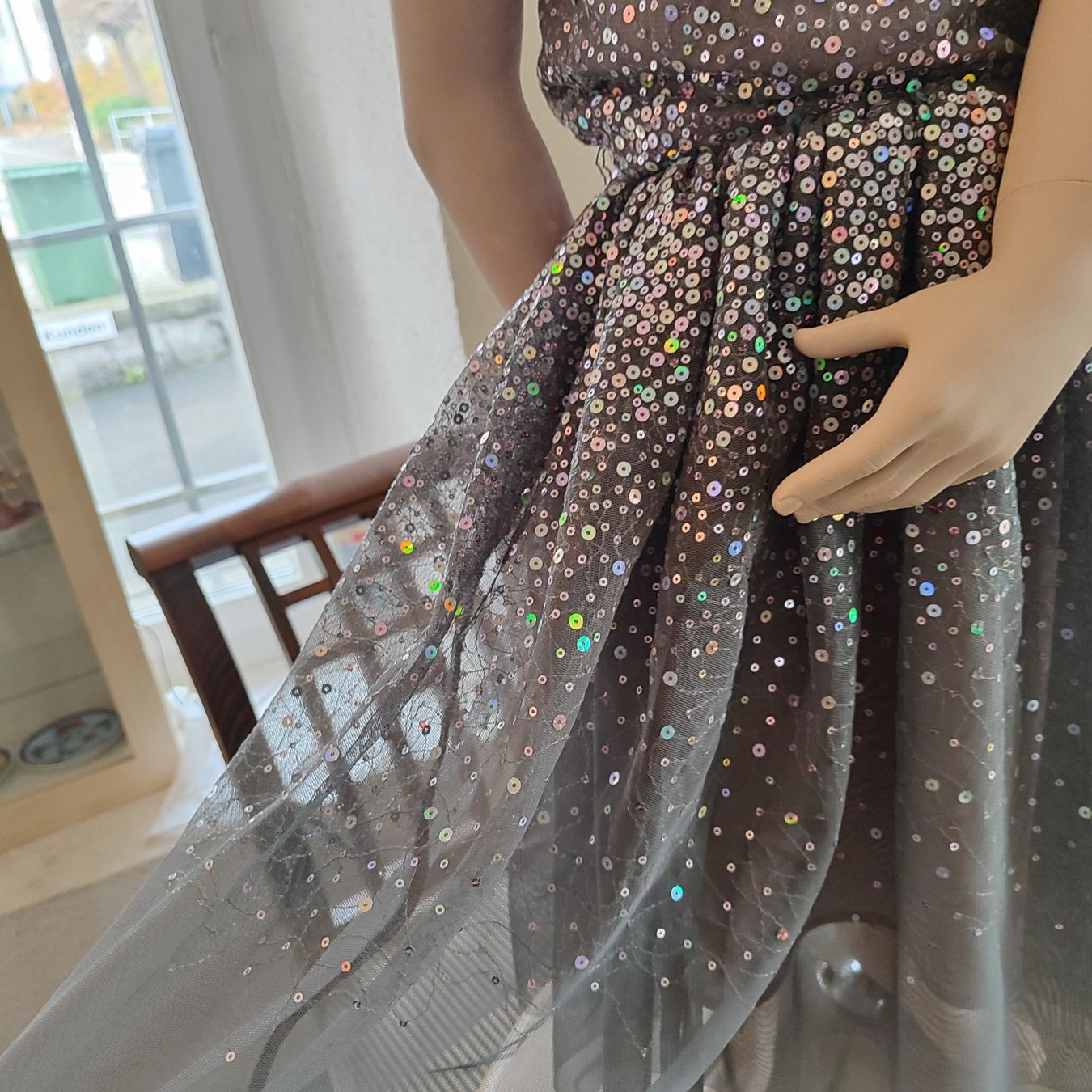 H&M Kleider & Röcke: Fest kleid) GR 122 – Neu (gemäss Beschreibung) aus Langnau am Albis von Judithsebi 3