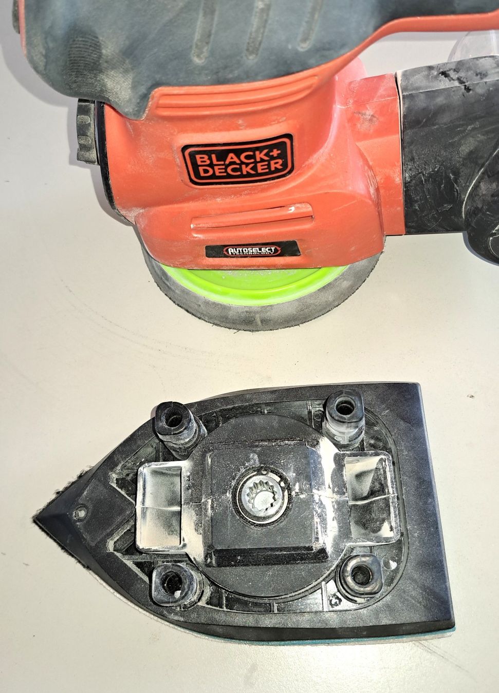 Smerigliatrici & Lucidatrici: BLACK+DECKER KA280K Autoselect 4-in-1 Multischleifer – Usato da Diessenhofen venduto da Osio 3
